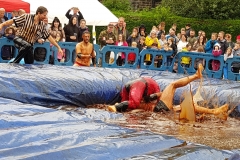 Gravy Wrestling 2018 - Incredibly Slippy and Mud Man